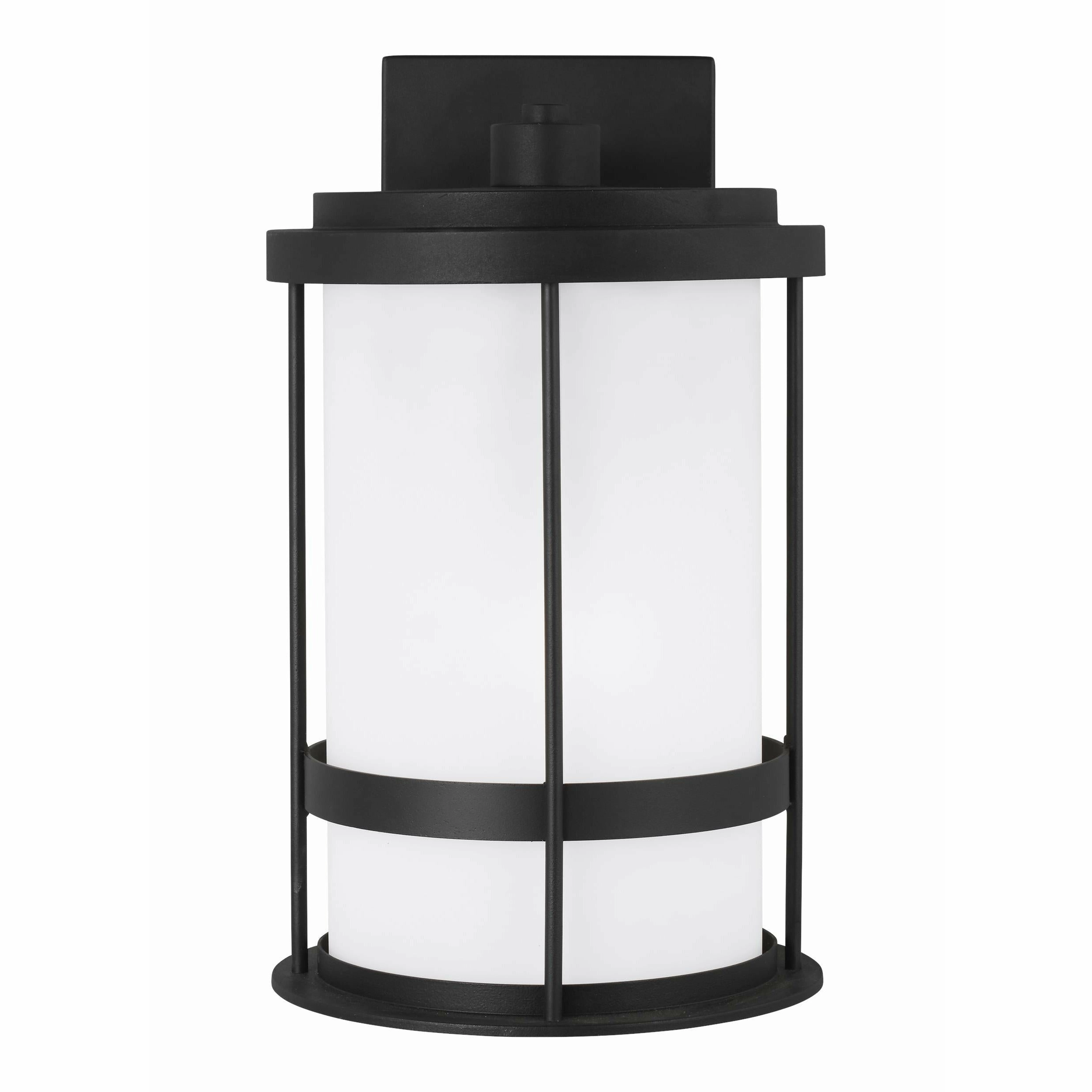 Wilburn Medium 1-Light Outdoor Wall Light (with Bulb)Weatherproof outdoor lighting